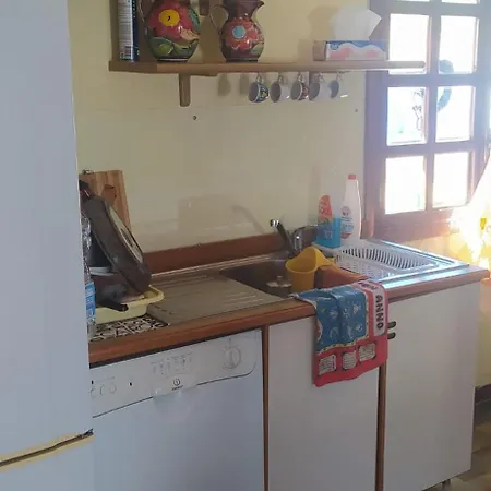 Helios Apartment *